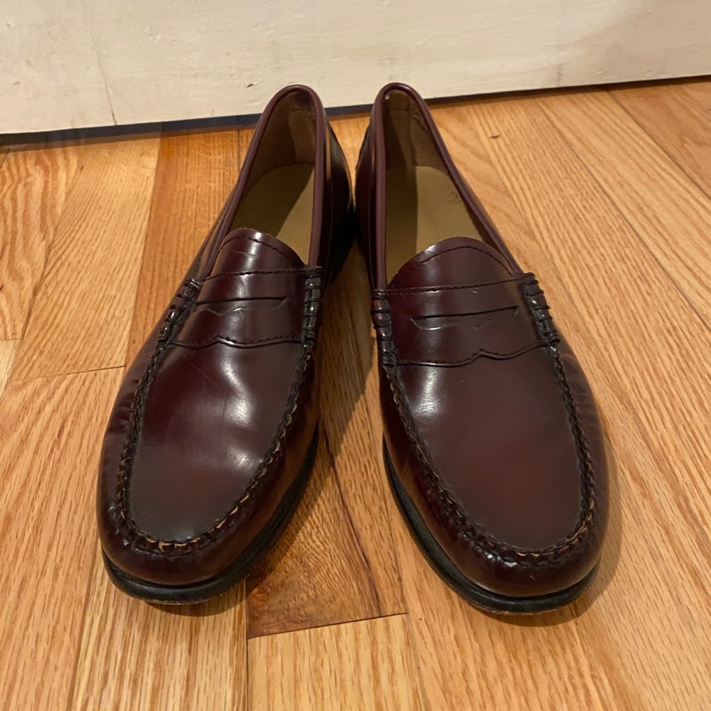 G.H. Bass Women’s Weejuns Loafers - size 8 - wine